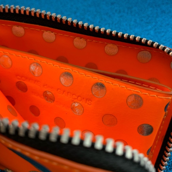 COMME DES GARCONS Orange Wallet With Silver Dots - Picture 4 of 5